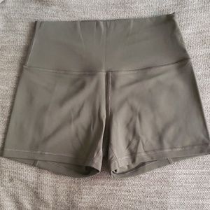 Authentic lululemon Align shorts size 8